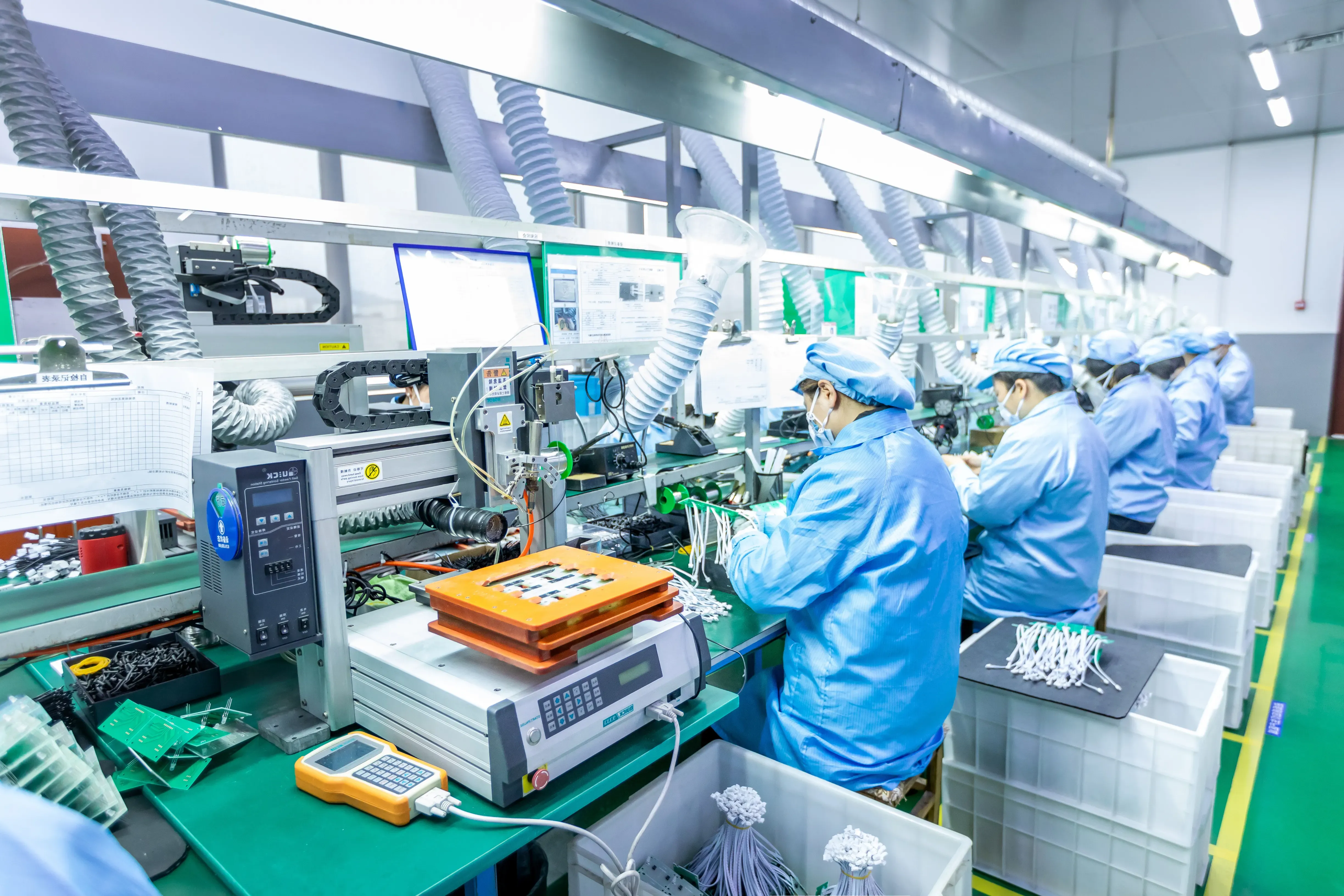 Quality-controlled manufacturing line